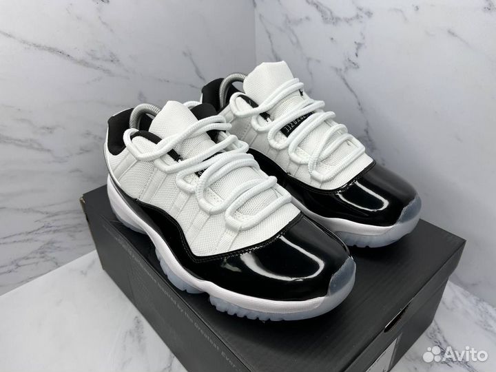 Nike air jordan 11 low
