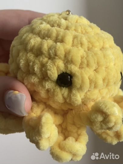 Брелок вязаная игрушка Осьминог
