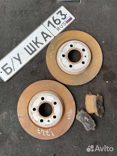 Задние тормозные диски Hella Audi A4 B8