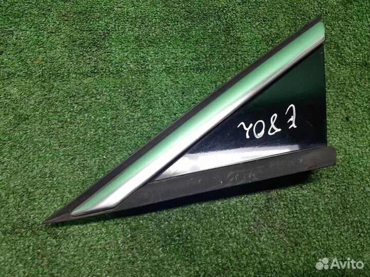 Накладка крыла переднего левого Peugeot 3008 2010