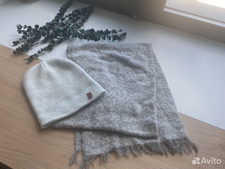 Комплект шапка и шарф женские шерсть