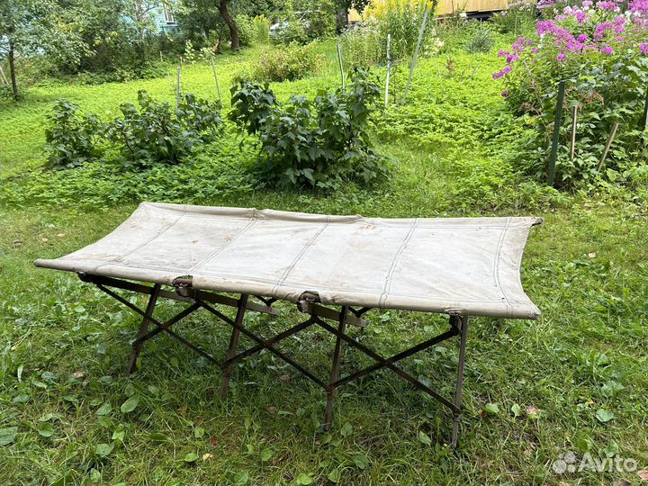 Старинная офицерская раскладушка