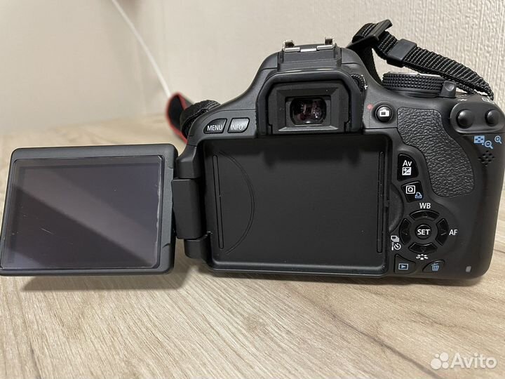 Зеркальный фотоаппарат canon 600d