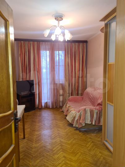 Комната 13 м² в 4-к., 3/12 эт.