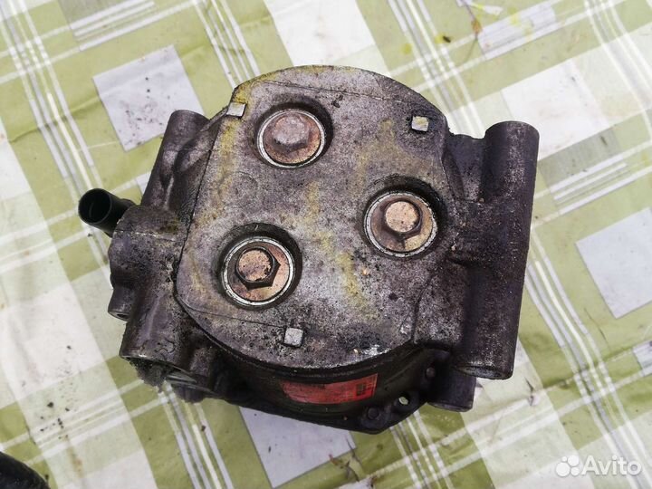 Компрессор кондиционера Митсубиси Паджеро Мини 2