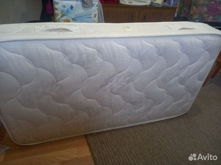 Детская кровать с матрасом бу