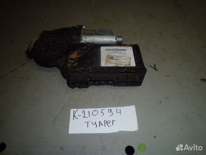 Моторчик стеклоподъемника передний левый