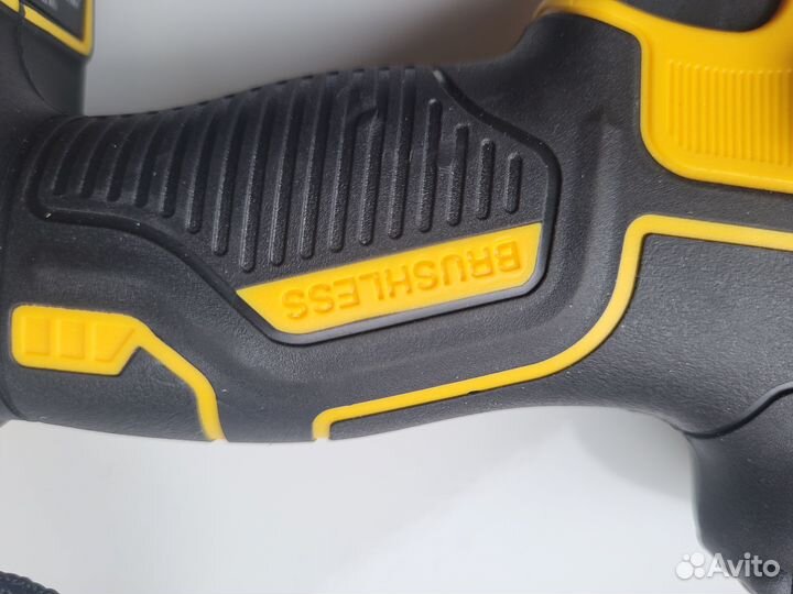 Набор аккумуляторных инструментов болгарка, гайков