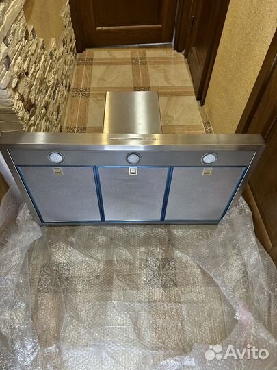 Вытяжка Miele PUR98W