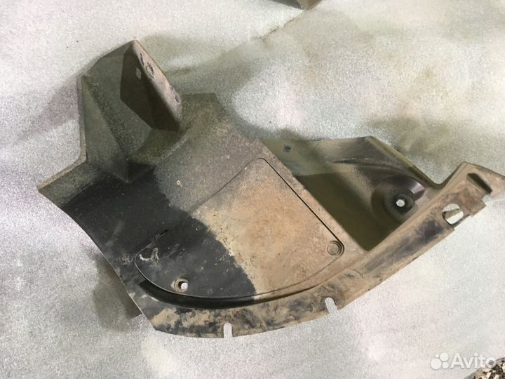 Задние пыльники бампера Мазда CX-7 рестайлинг