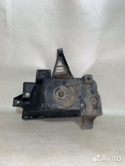 Toyota Land Cruiser 200 07- Туманка правая 630