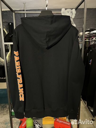 Худи balenciaga шоурум