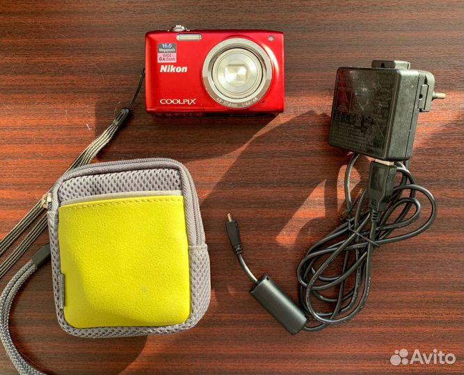 Компактный фотоаппарат Nikon Coolpix