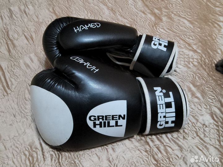 Боксерские перчатки 10 oz green hill
