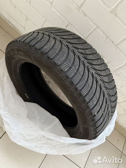 Goodyear UltraGrip Ice+ 215/55 R17 94