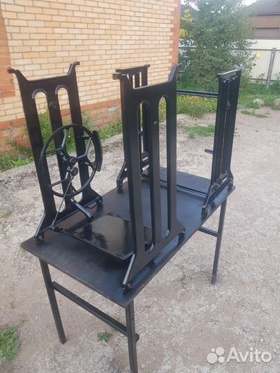 Станина под швейную машинку