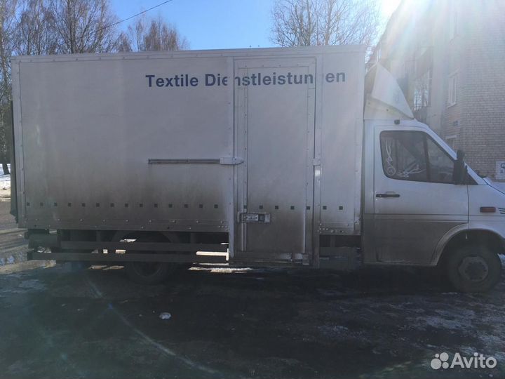 Mercedes-Benz Sprinter цельнометаллический, 2004