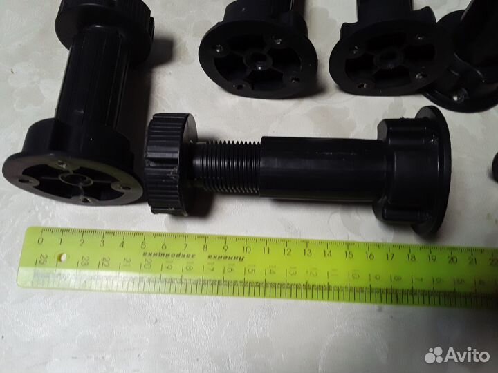 Ножки мебельные пластмассовые регулируемые комплек