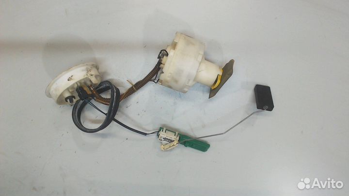 Насос топливный электрический Audi A4 (B5), 1995