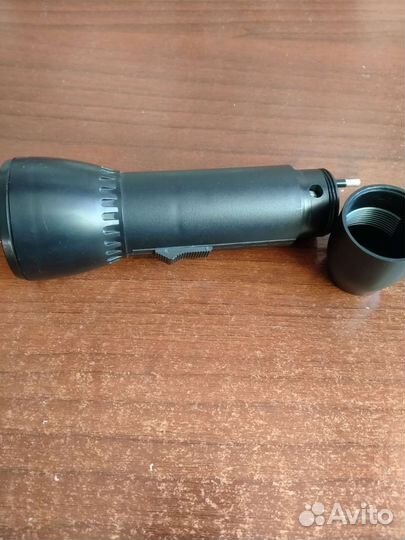 Фонарик с вилкой