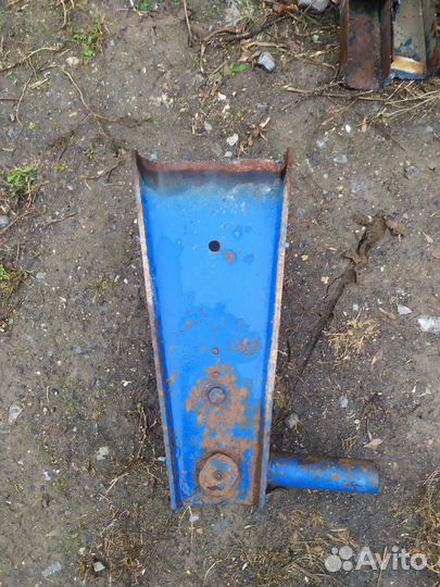 Оси чмзап в сборе клинья