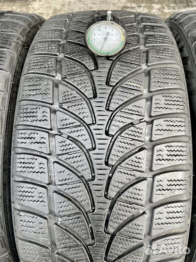 Bridgestone Blizzak LM-32 235/45 R18
