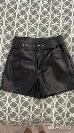 Кожаные шорты