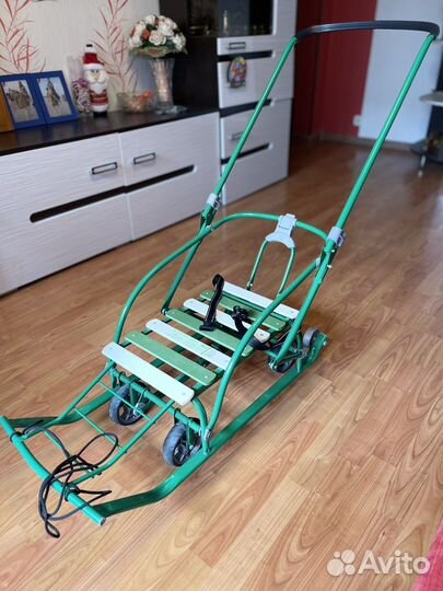 Детские санки на колесах