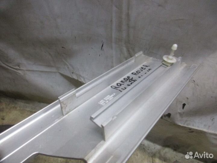 Накладка на порог задняя левая Land Rover Range Ro