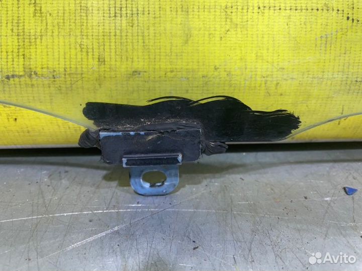 Стекло двери переднее левое Toyota Corolla Е150