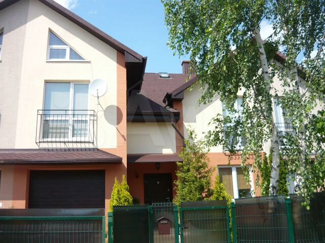 Таунхаус 270 м² на участке 2 сот.