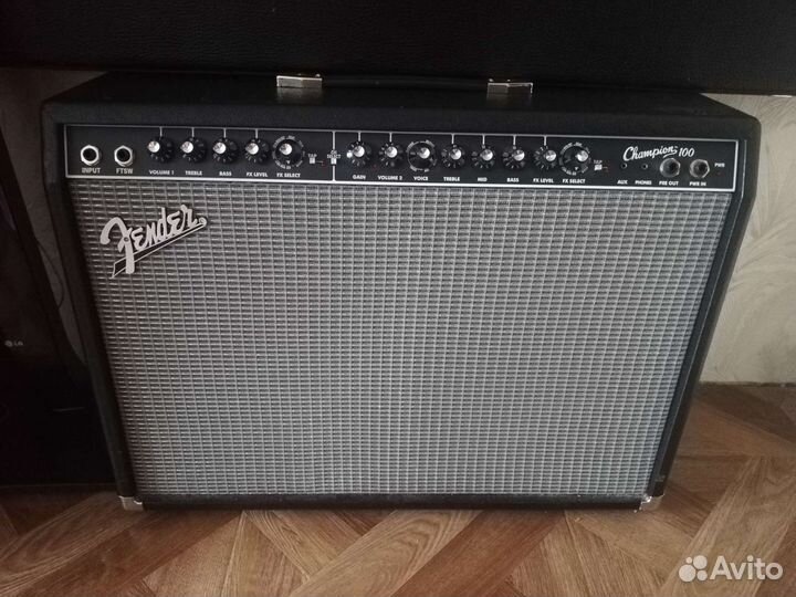 Гитарный комбоусилитель