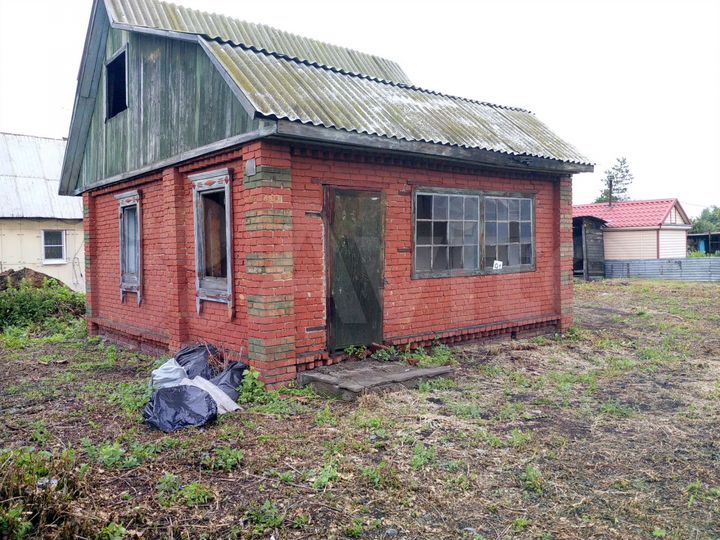 Дача 30 м² на участке 5 сот.