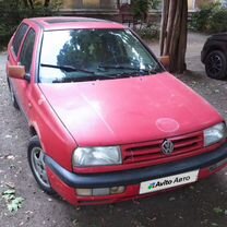 Volkswagen Vento 1.8 MT, 1994, 300 000 км, с пробегом, цена 130 000 руб.