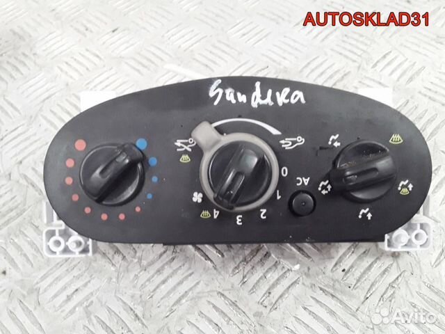 Блок управления отопителем Sandero 6001551800