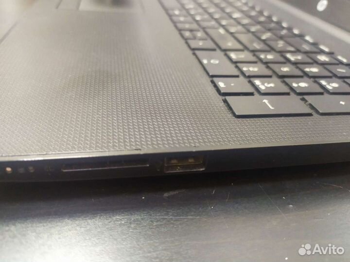 HP 15-bw042ur A6-9220, 6gb, Radeon 520 2gb