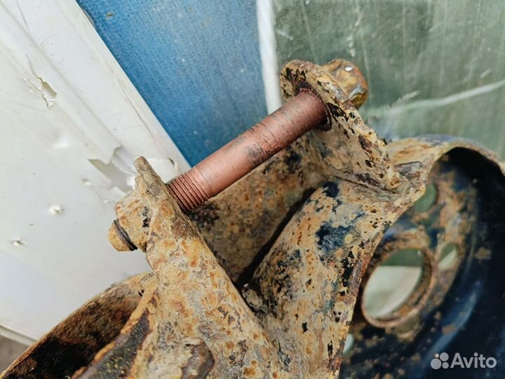 Балка подвески задняя Hyundai Verna