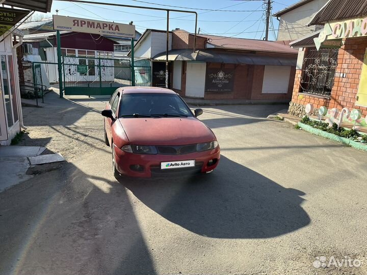 Mitsubishi Carisma 1.6 МТ, 1997, битый, 394 000 км
