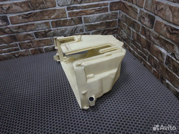 Корпус блока предохранителей Mercedes-Benz