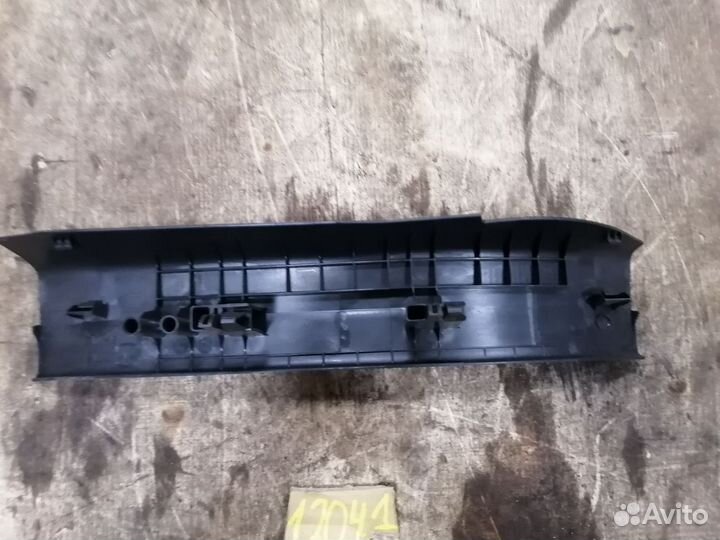 Накладка порога правая Mazda 3 BM