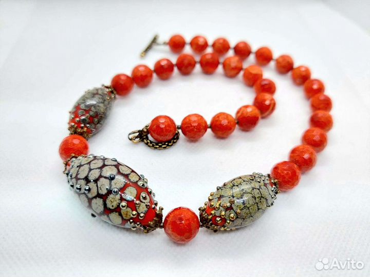 Колье-бусы Коралл