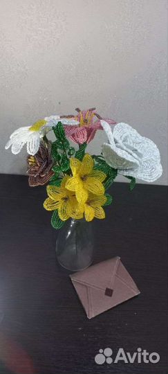 Цветы из бисера на заказ