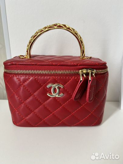 Сумка косметичка chanel красная