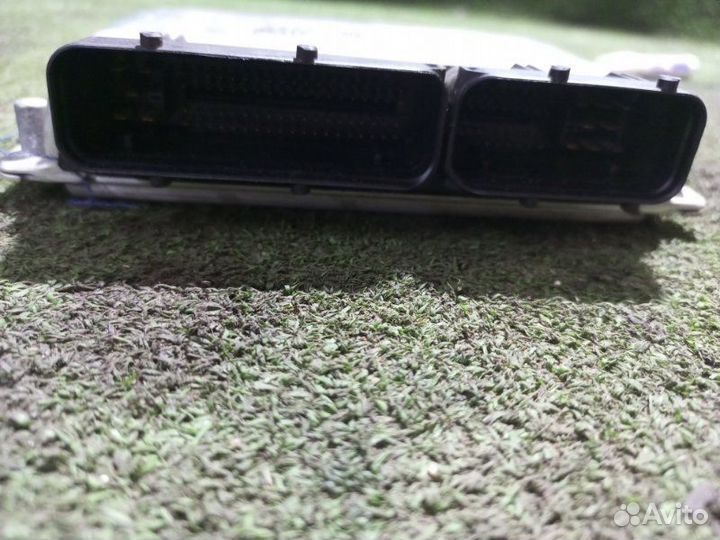 Блок управления двс Audi A6 C5 APS 2.4