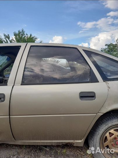 Opel vectra A 1989 (Кузов по частям )