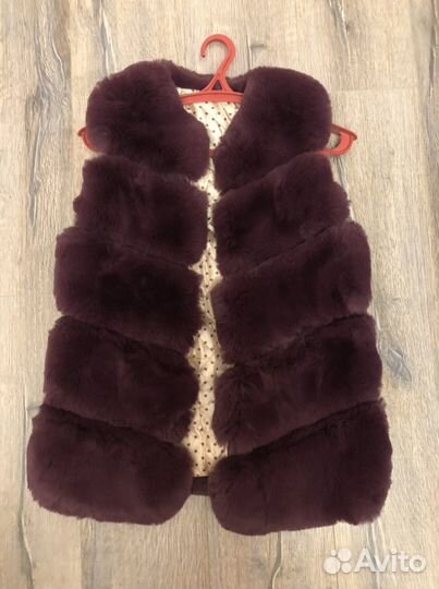 Жилетка с мехом для девочки