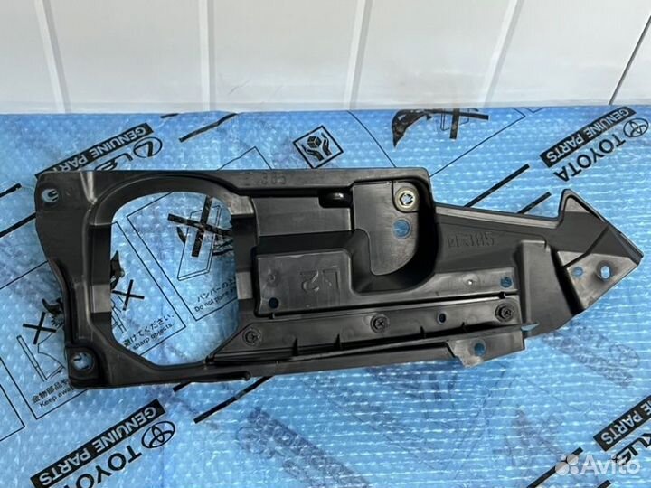 Защита бампера передняя левая Toyota Lc 300