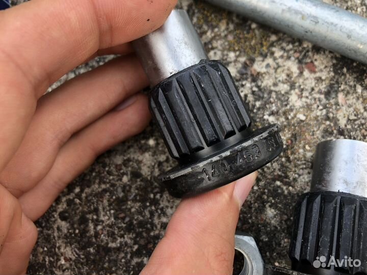 Втулки маятника mercedes w140