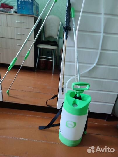 Опрыскиватель садовый ручной