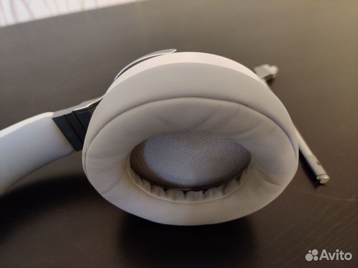 Беспроводные наушники Corsair Virtuoso